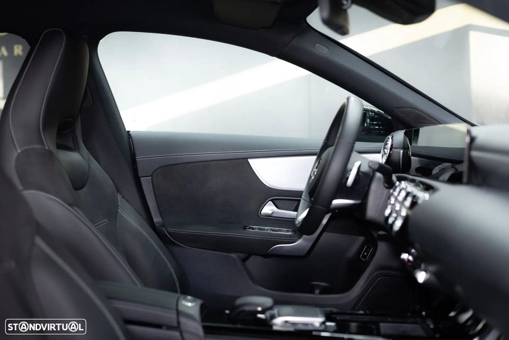 Mercedes-Benz CLA 250 e Shooting Brake AMG Line - 17