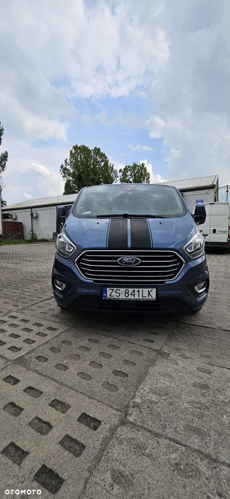 Ford Tourneo Custom - 5