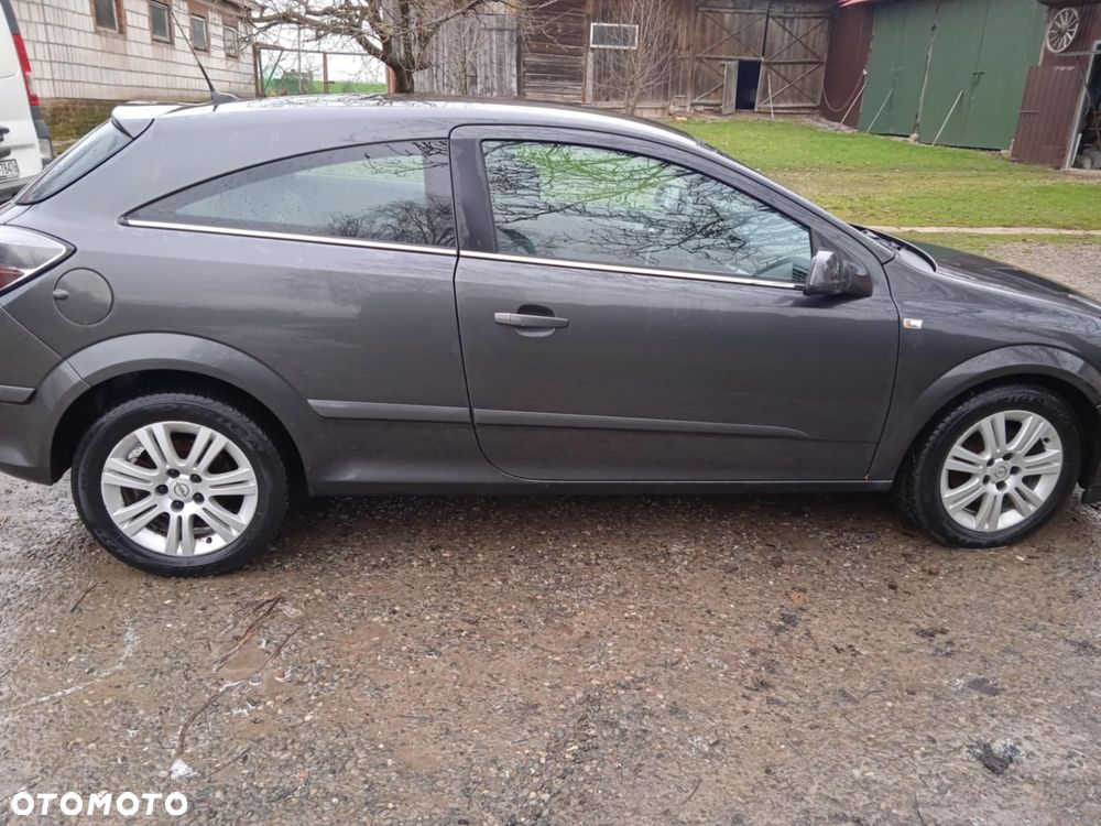 Opel Astra 1.7 CDTI DPF Sport - 1