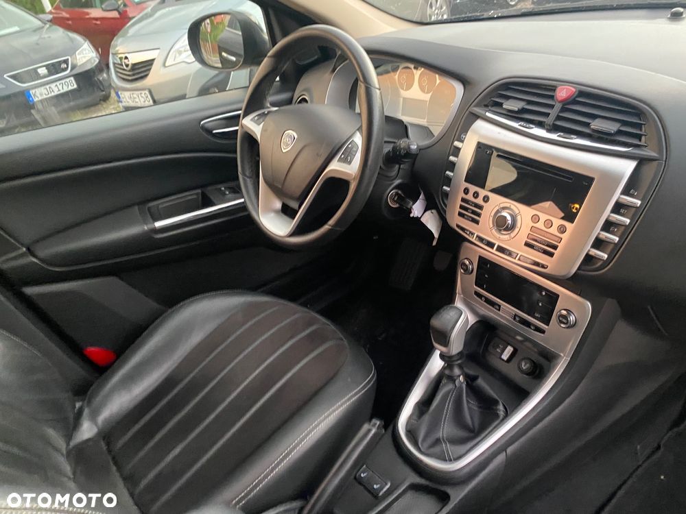 Lancia Delta 1.4 TurboJet 16v Gold - 21