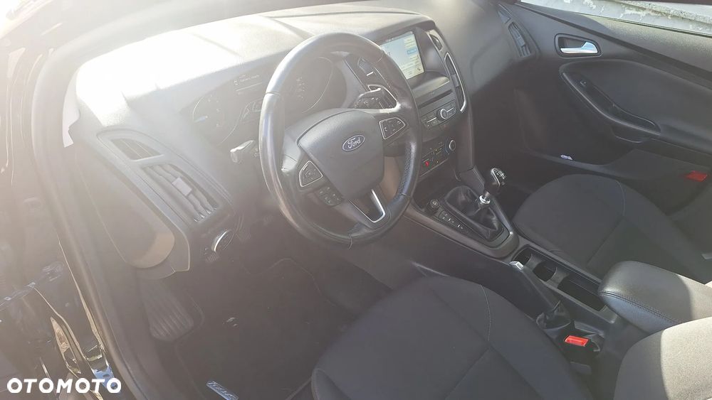 Ford Focus 1.5 EcoBlue Start-Stopp-System COOL&CONNECT - 10