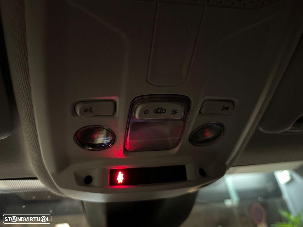Peugeot 208 1.2 PureTech Allure EAT8 - 34