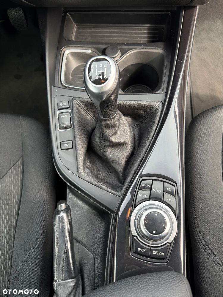 BMW Seria 1 - 15