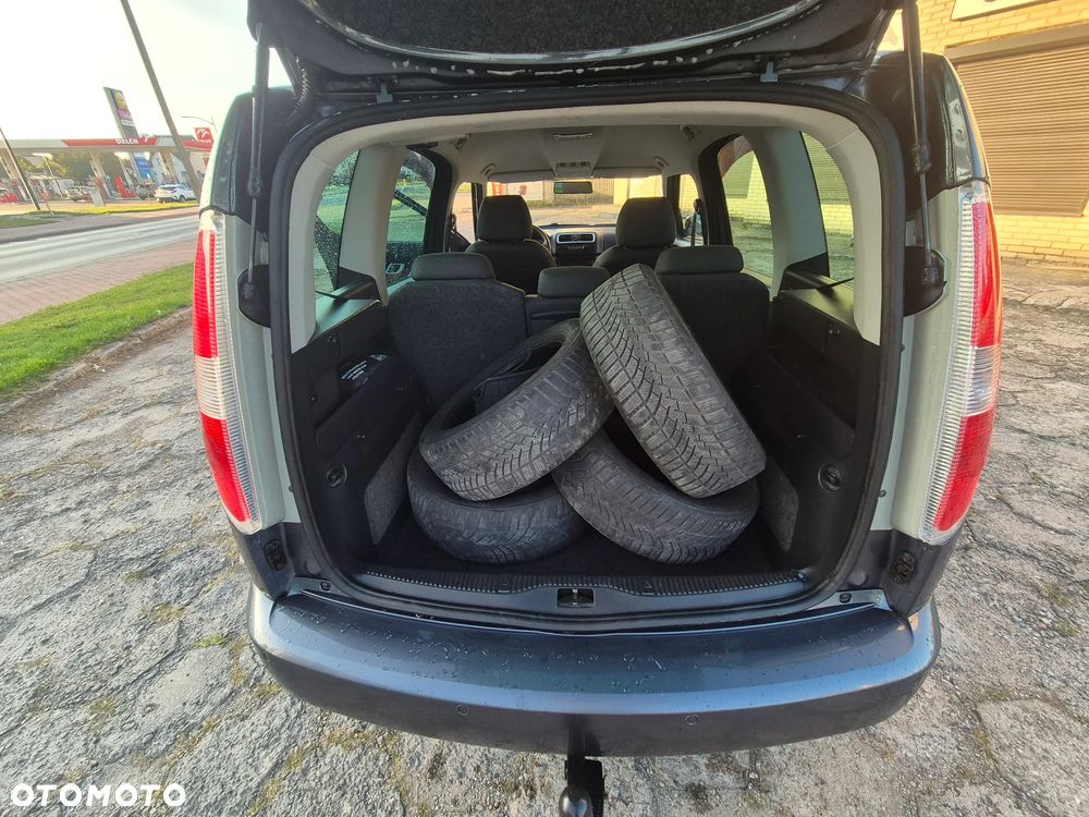 Skoda Roomster 1.6 16V Comfort PLUS EDITION - 24
