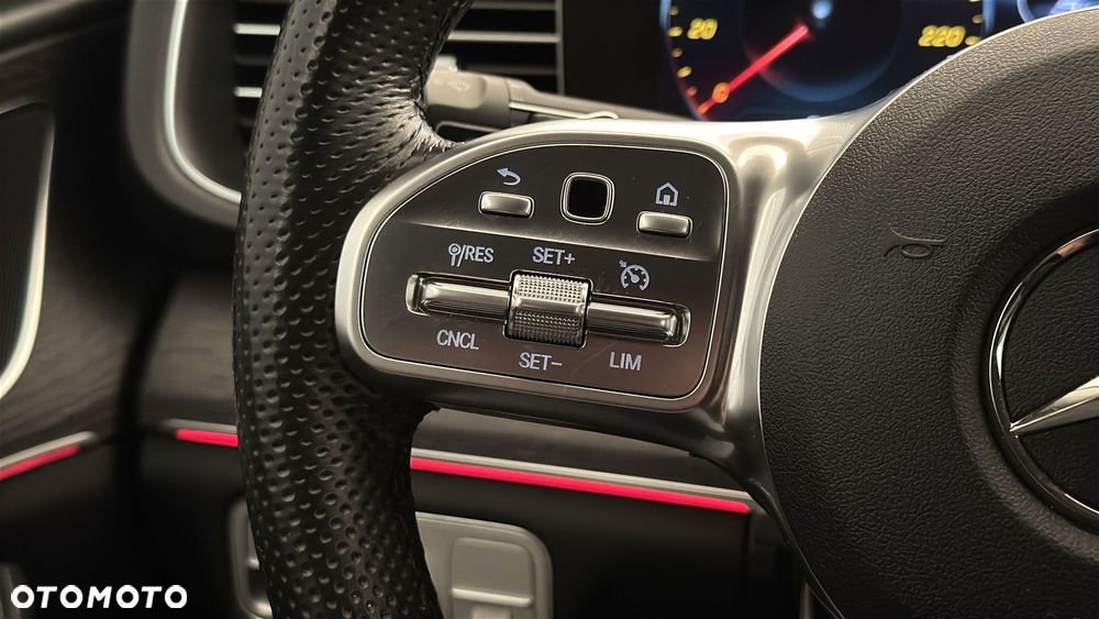 Mercedes-Benz GLE 300 d 4-Matic - 24