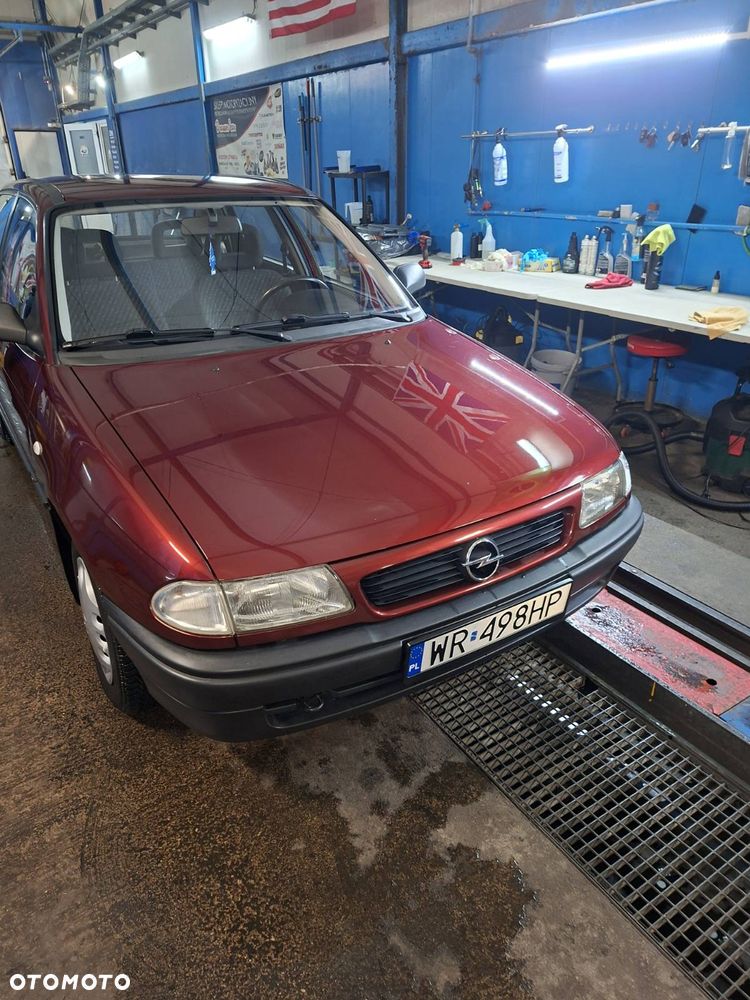 Opel Astra 1.4 GL - 16