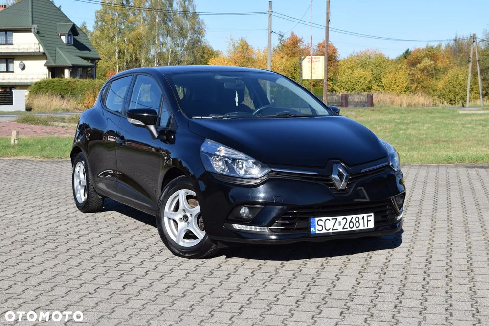 Renault Clio - 11