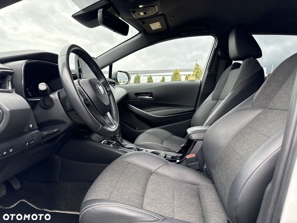 Toyota Corolla - 17