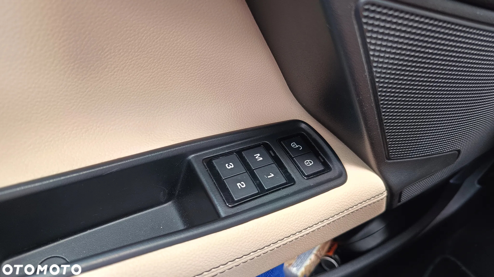 Jaguar XE 25t Prestige - 24