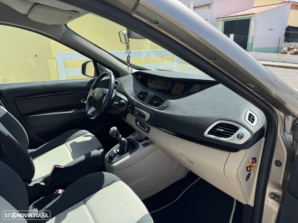 Renault Grand Scénic Energy dCi 110 S&S Bose Edition - 42