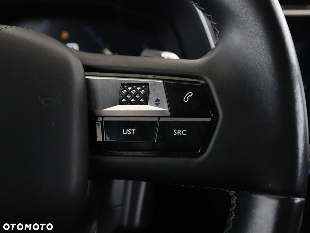 DS Automobiles DS 7 Crossback - 32