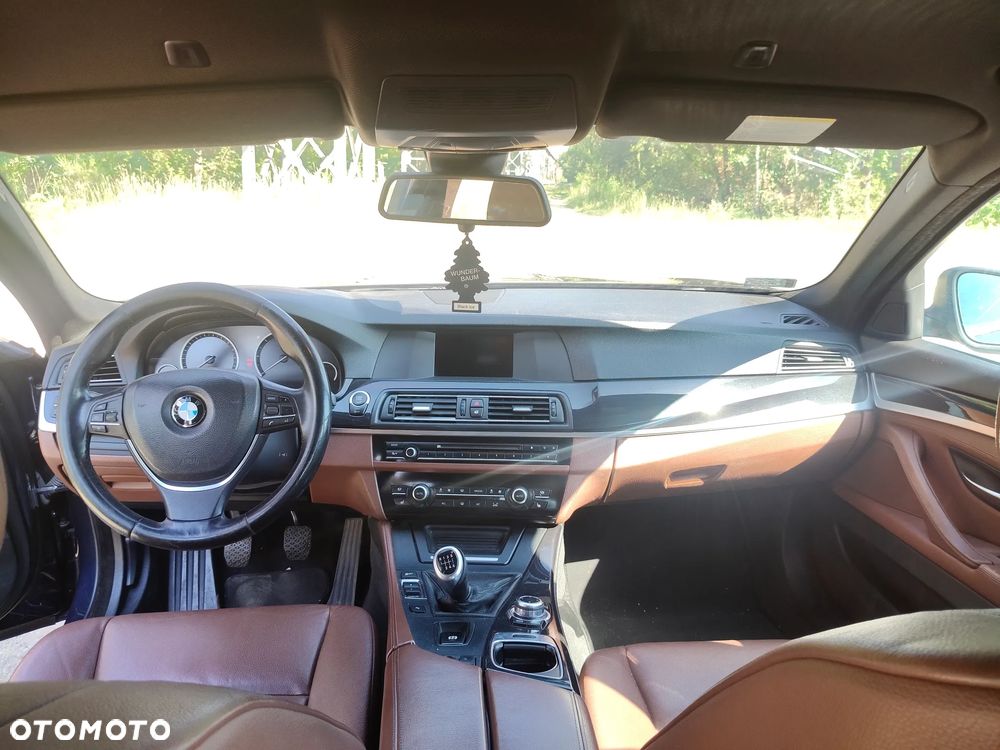 BMW Seria 5 520d - 10