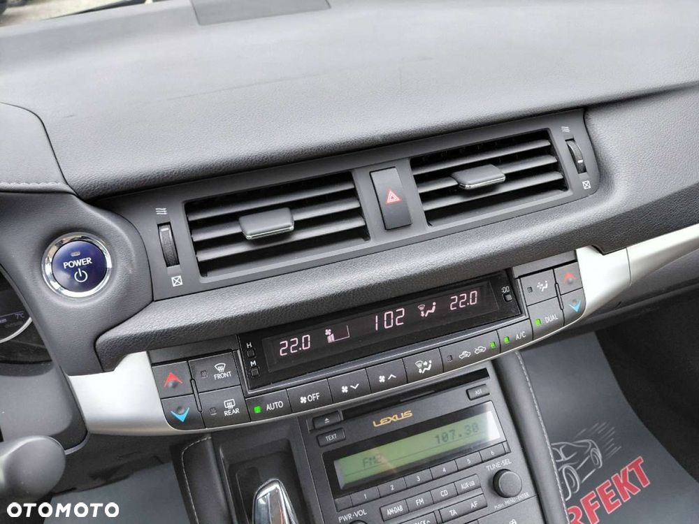 Lexus CT - 22