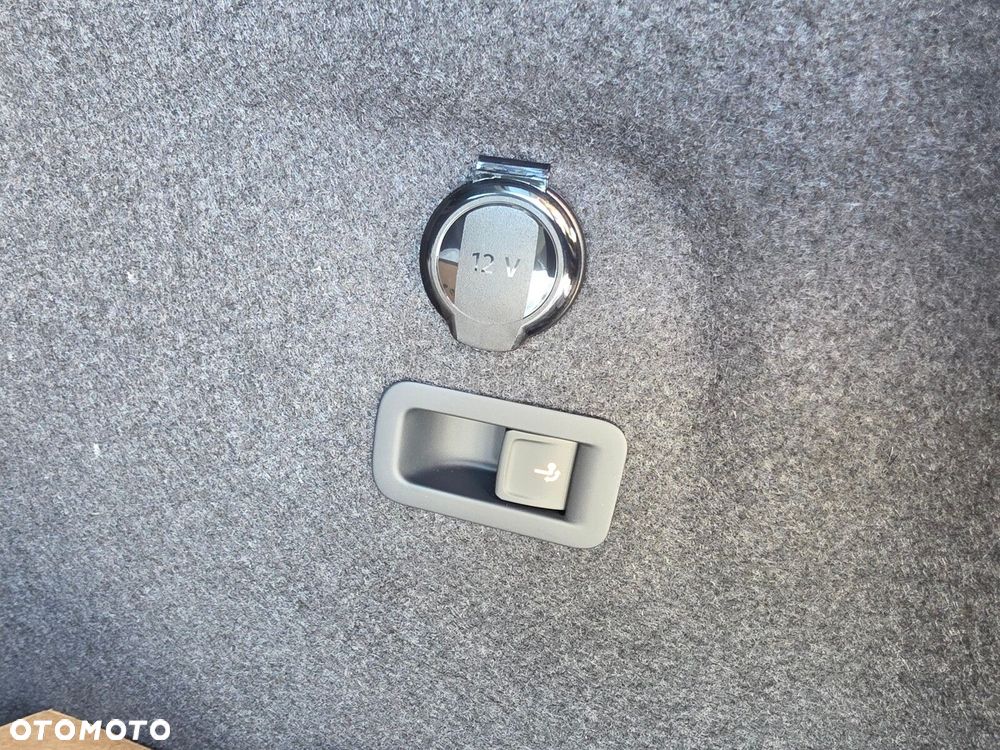 Volkswagen Golf 2.0 TDI R-Line Plus DSG - 10