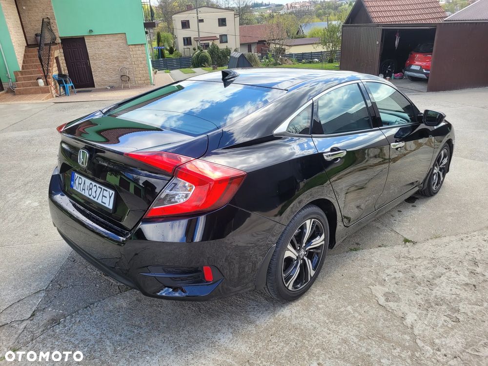 Honda Civic 1.5 T Elegance - 11