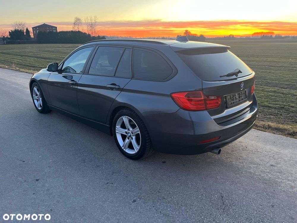 BMW Seria 3 320d Efficient Dynamics - 35