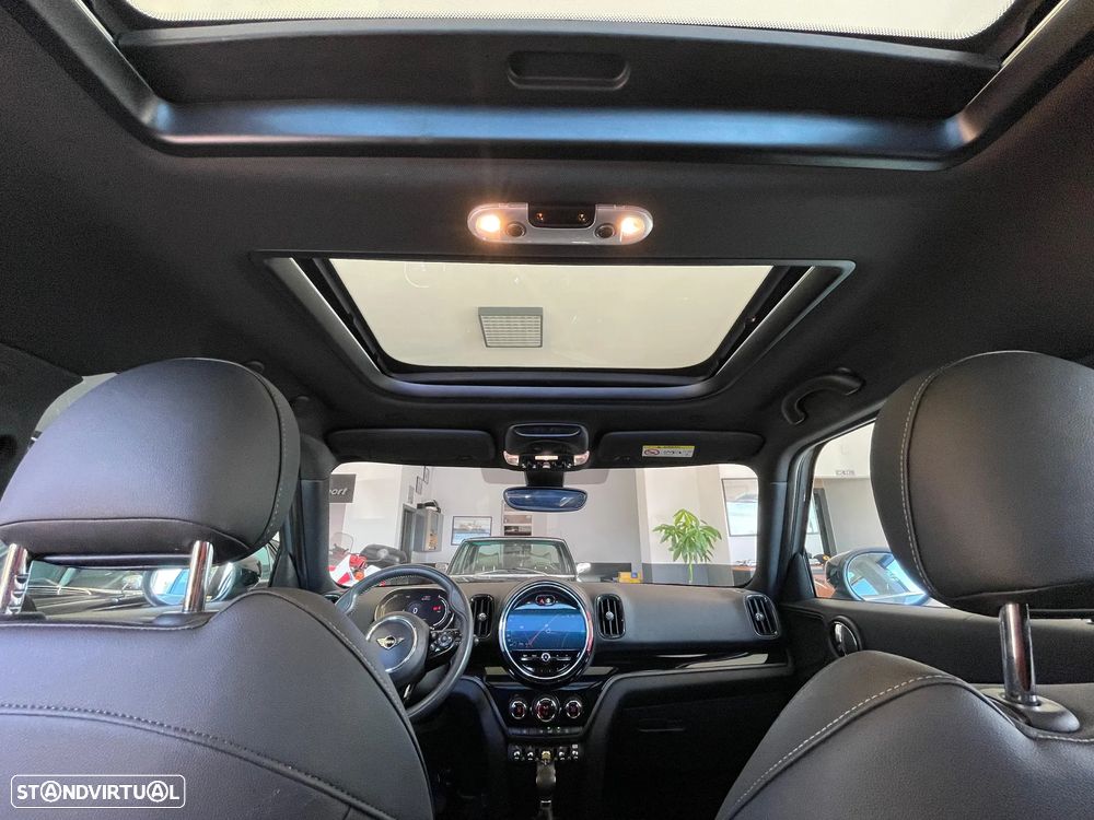 MINI Countryman Cooper SE ALL4 Auto - 26