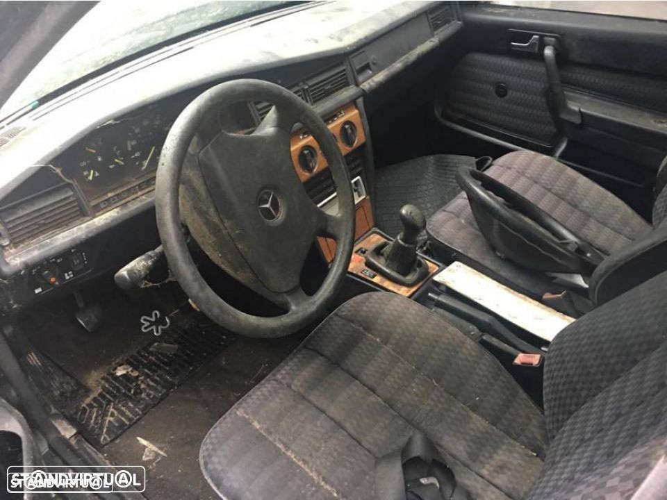Mercedes 190D de 1992 para peças - 1