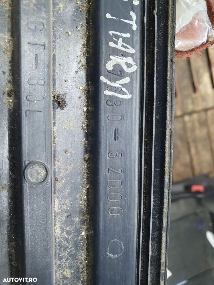 Bandou usa stanga spate 77630-52d00 Suzuki Grand Vitara 1  [din 1998 - 2