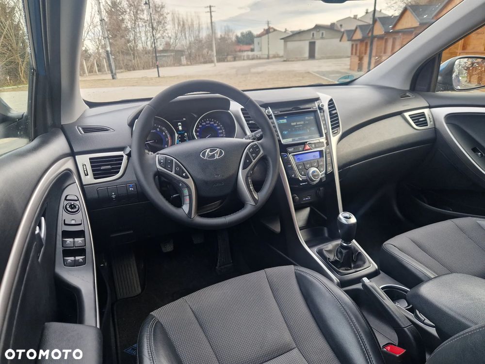 Hyundai i30 blue 1.6 GDI YES Gold - 14