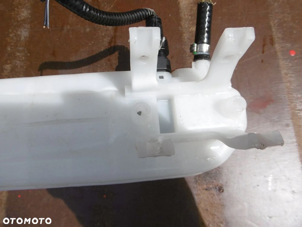 ZBIORNIK PŁYNU HAMULCOWEGO BOXER JUMPER DUCATO MOVANO 2.2 BLUEHDI E6 - 2