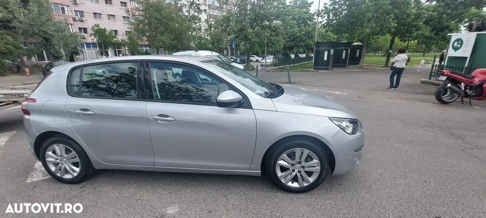 Peugeot 308 1.2 L PureTech Turbo Active - 1