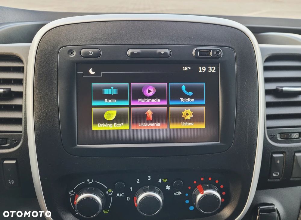 Renault Trafic LONG ZABUDOWA KLIMA KAMERA TEMPOMAT FV23% - 31