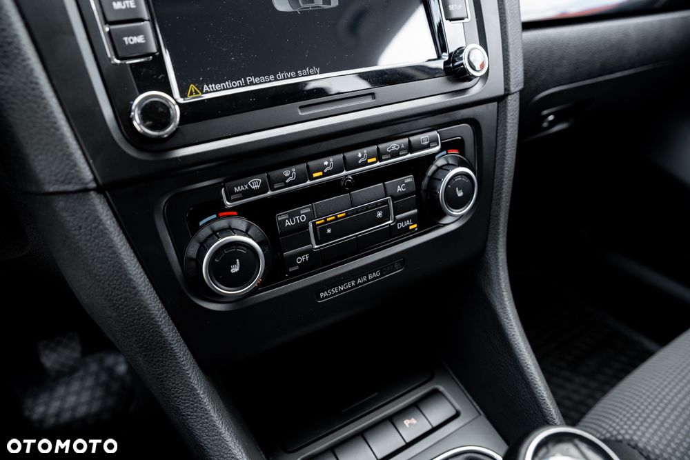 Volkswagen Golf 1.6 Comfortline - 32