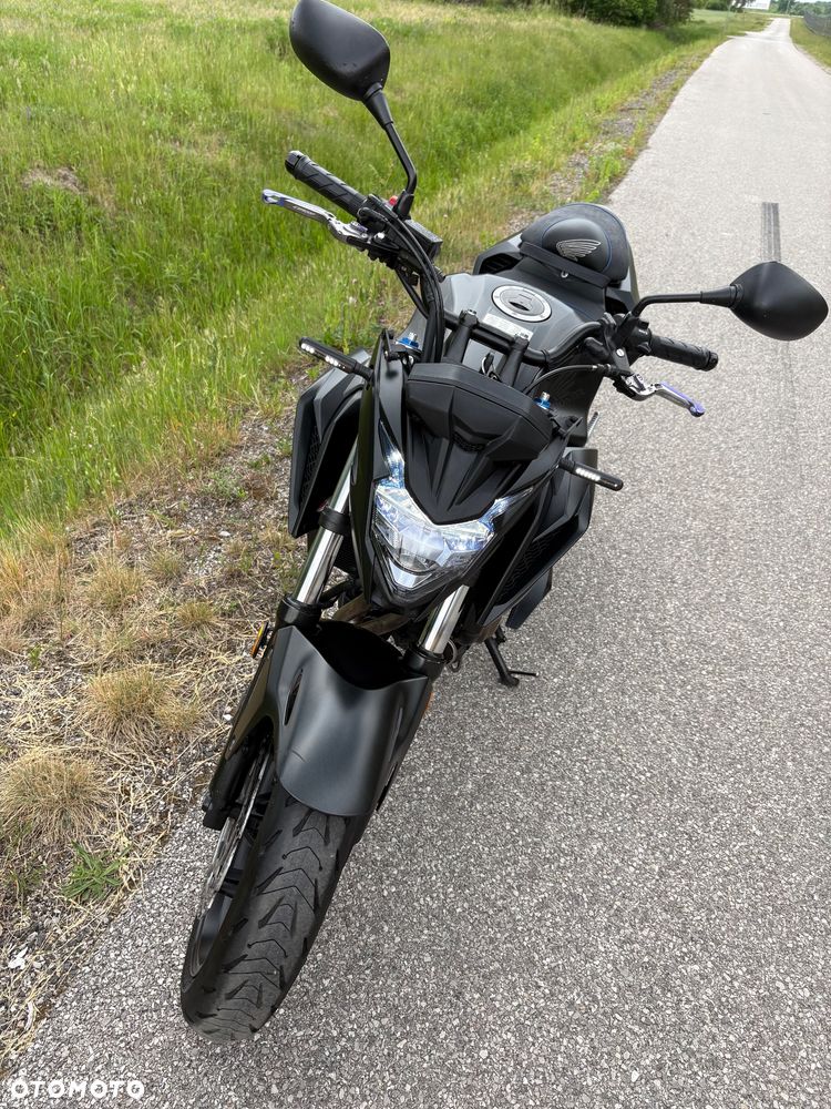 Honda CB - 8