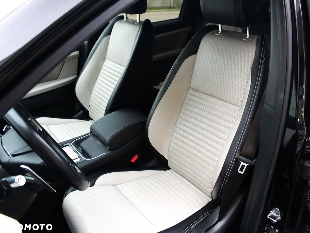 Land Rover Discovery Sport - 18