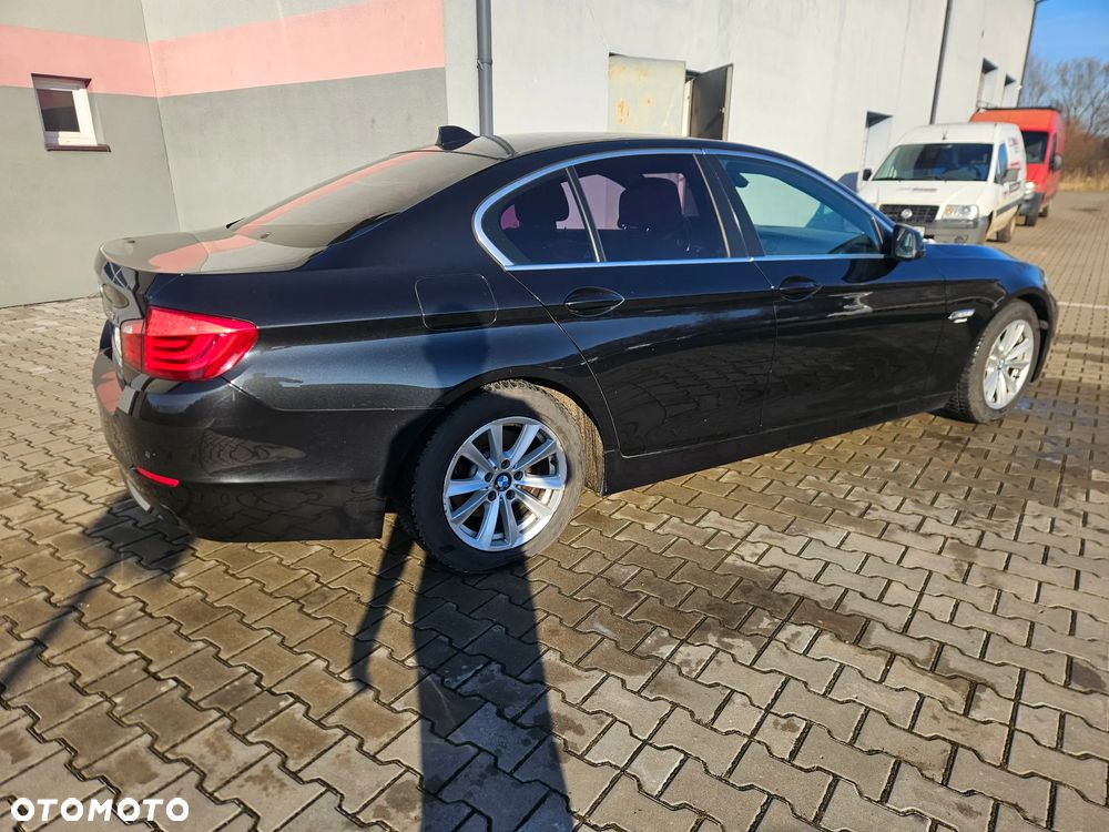 BMW Seria 5 520d Blue Performance - 9