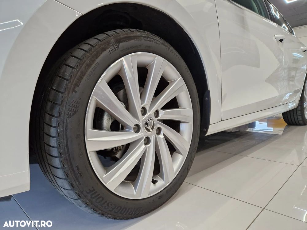 Skoda Octavia 2.0 TDI DSG Style - 36