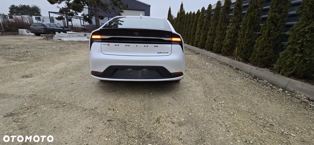 Toyota Prius ver-plug--in-2-0-hybrid-executive - 17