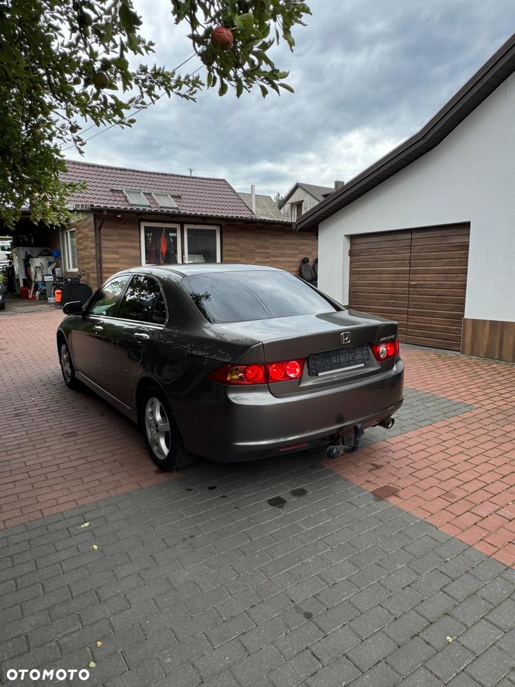 Honda Accord 2.0 Executive - 7