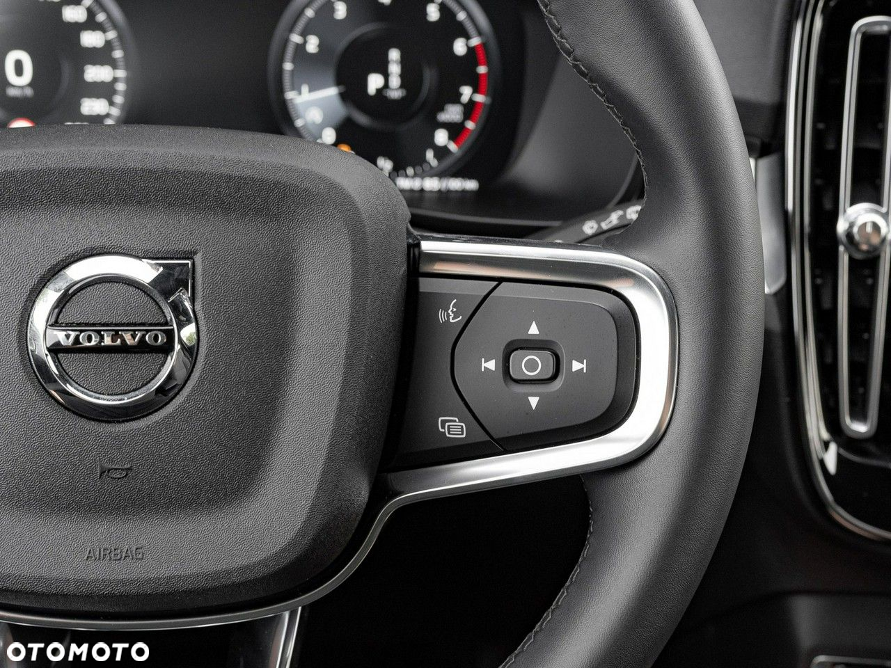 Volvo XC 40 T2 Core - 18