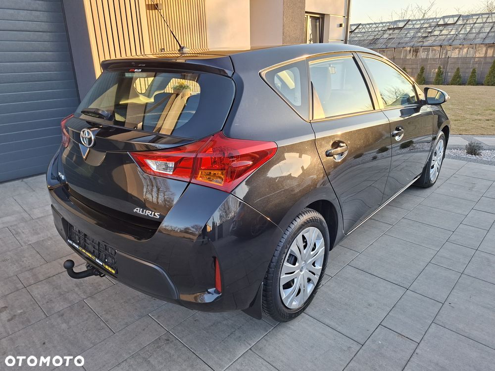 Toyota Auris - 4