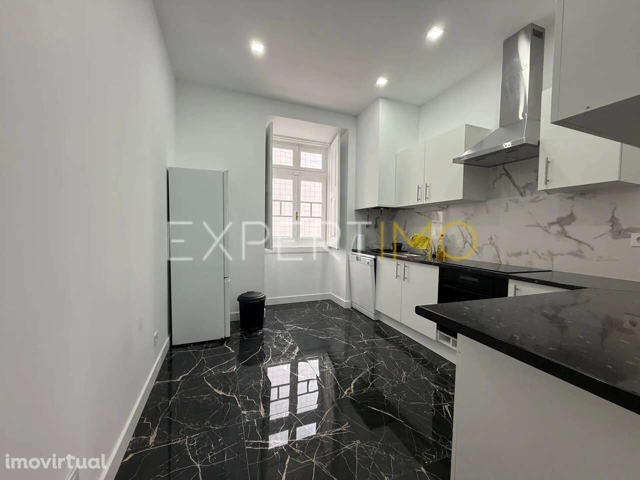 Apartamento T7 com 233m2, totalmente remodelado em Celas, Coimbra - Grande imagem: 2/14