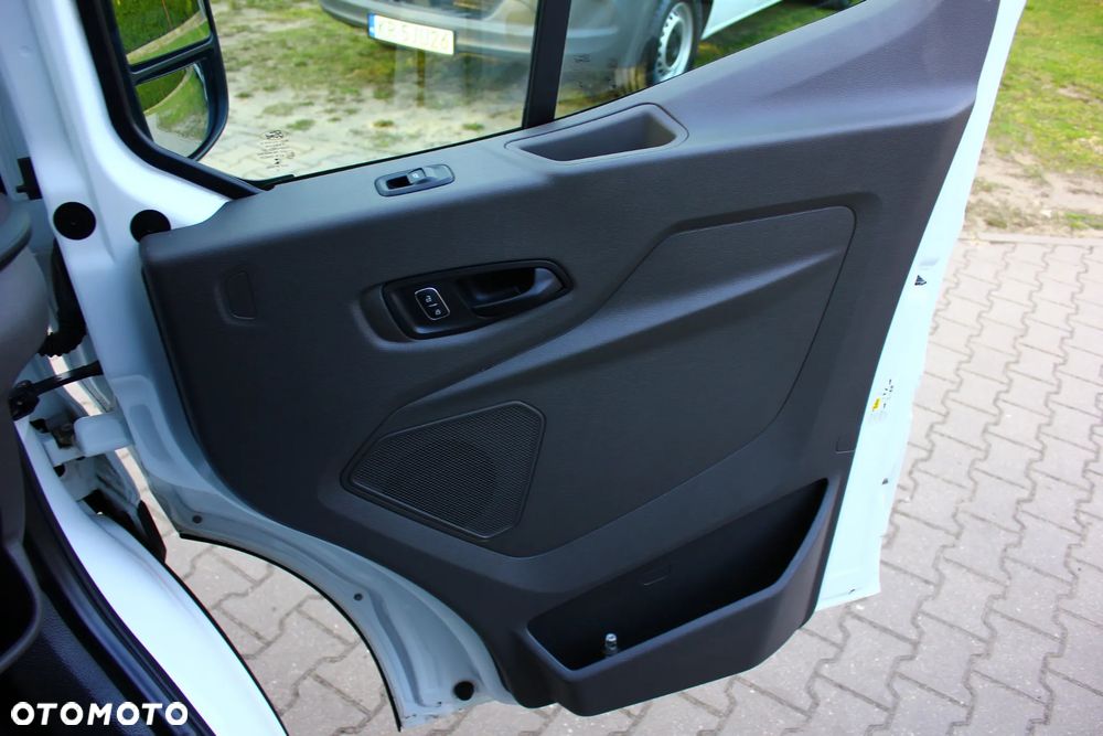 Ford TRANSIT  2.0 TDCI 130KM L2H2 BLASZAK 3 OSOBOWY - 26