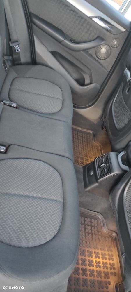 BMW X1 xDrive20d - 4