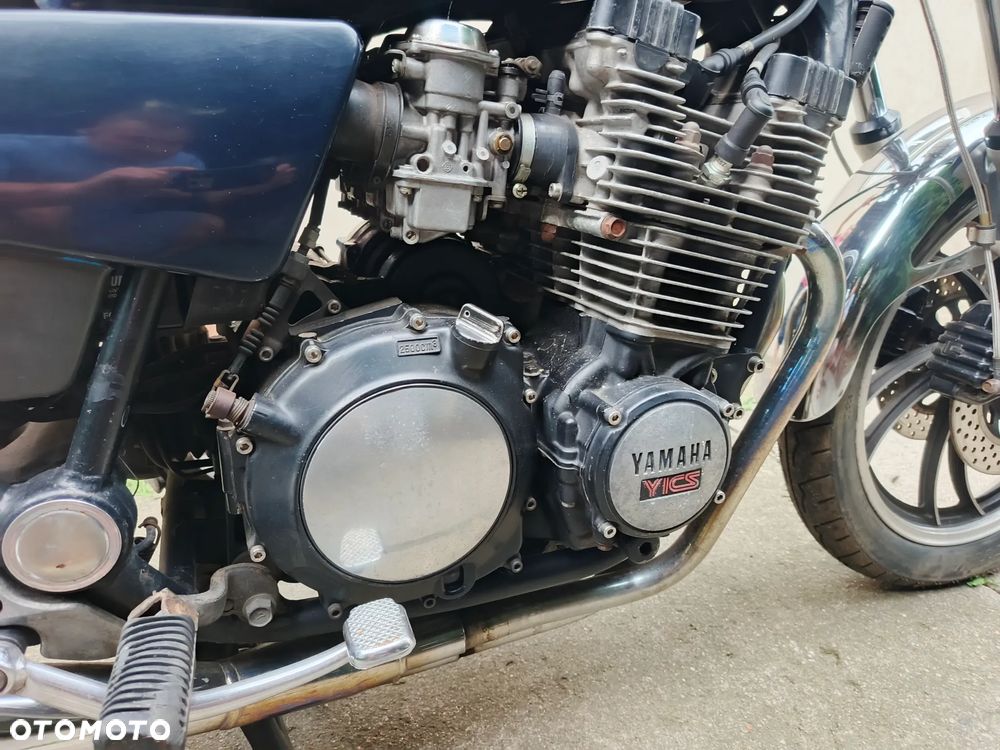 Yamaha XJ - 6