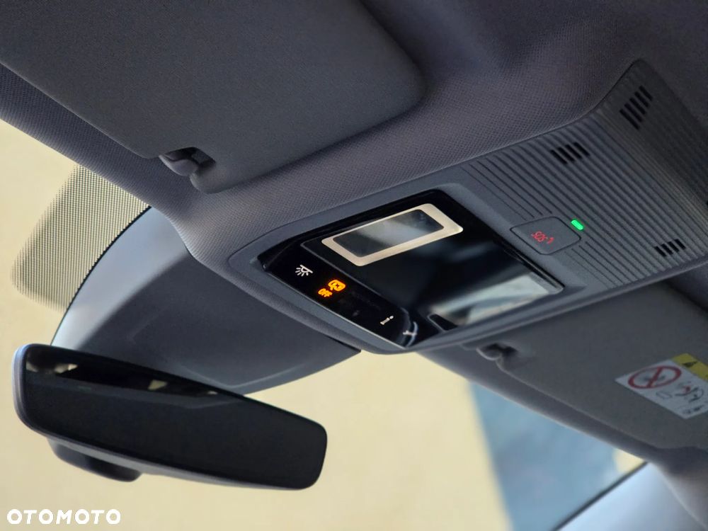 Volkswagen Golf 2.0 TDI SCR DSG Style - 35