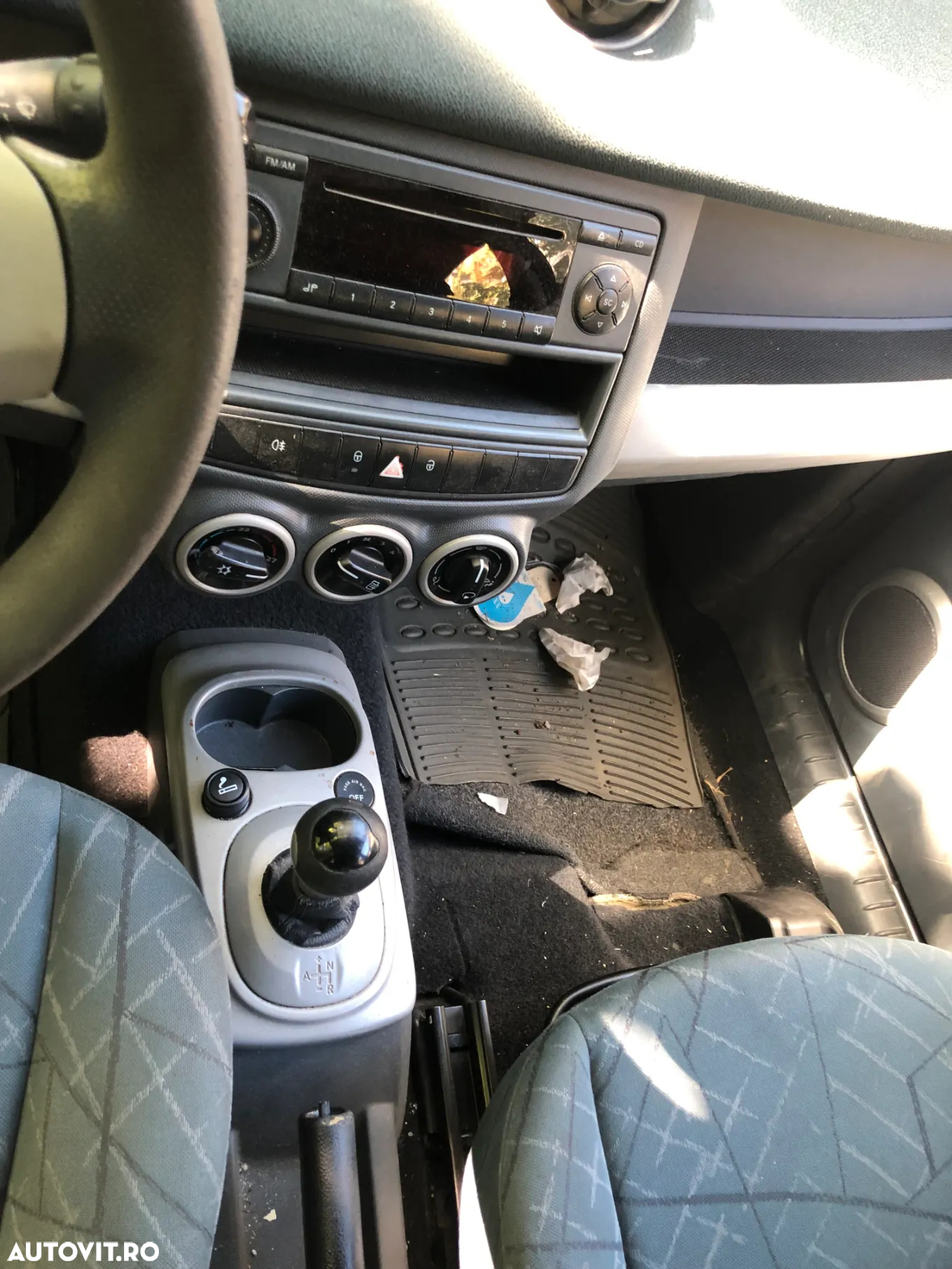 Dezmembrez Smart ForFour bleo 1,3 benzina automat 2006 - 8