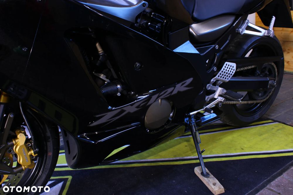 Kawasaki ZX - 25