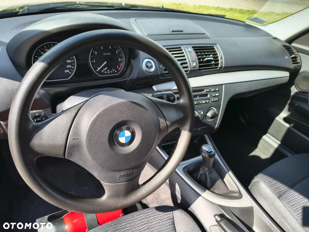 BMW Seria 1 - 15