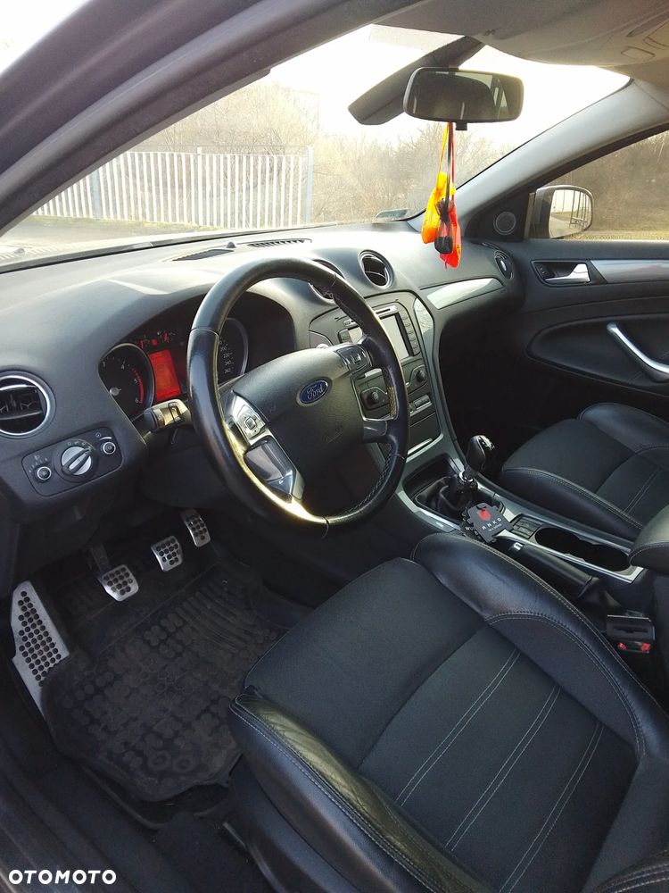 Ford Mondeo - 8