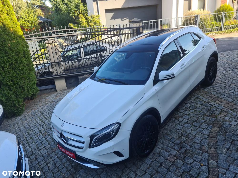 Mercedes-Benz GLA - 10
