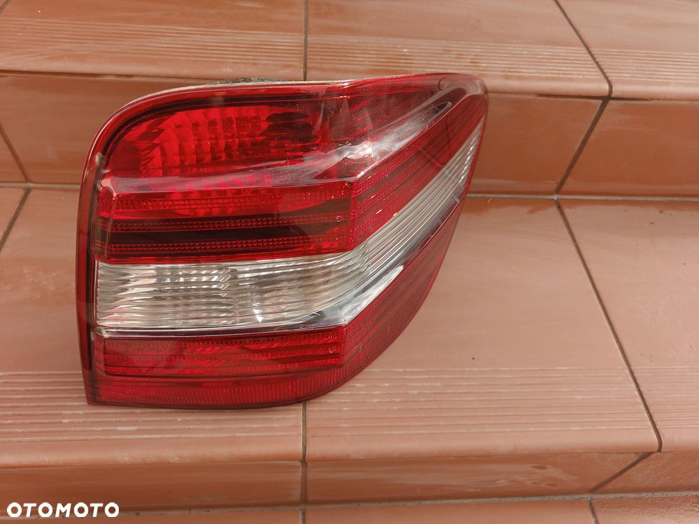 MERCEDES ML W164 LIft 08-11 Lampa Tylna Lewa Prawa Tył - 20