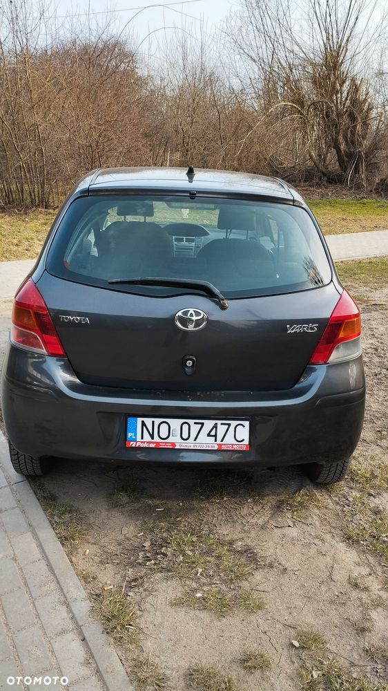 Toyota Yaris 1.0 Luna A/C - 12