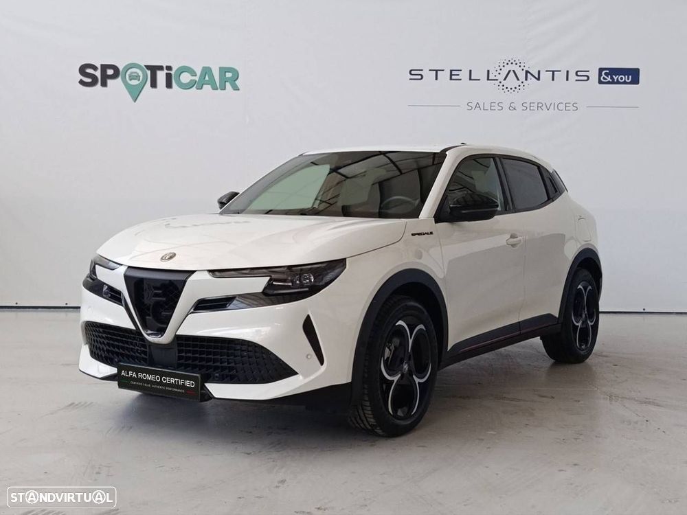 Alfa Romeo Junior 1.2 Speciale eDCT6 - 1