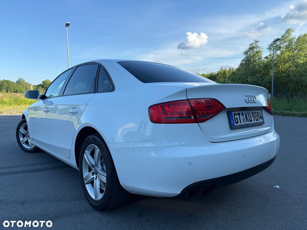Audi A4 Limousine - 9
